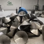 Vertical Feed Mixer perforated auger blades