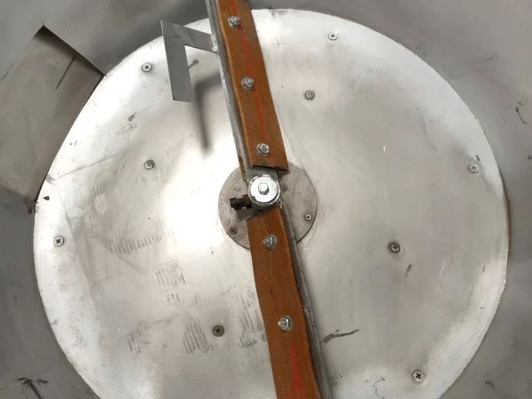 Flat Bottom Feed Mixer Blade Closeup