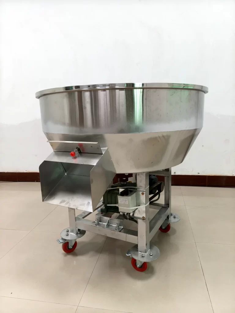 Flat Bottom Feed Mixer Front Outlet