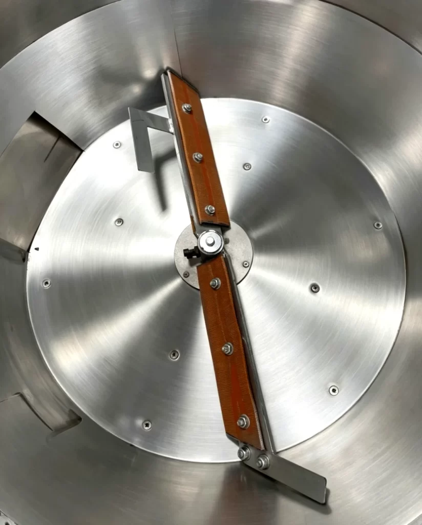 Flat Bottom Feed Mixer Inner Structure